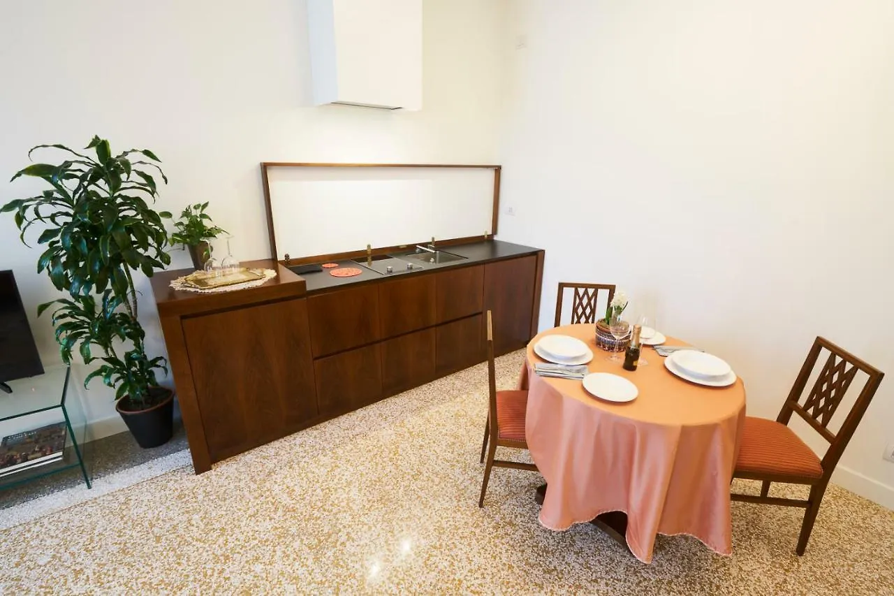 Holiday home Charming Apartment On Grand Canal Venice Italy